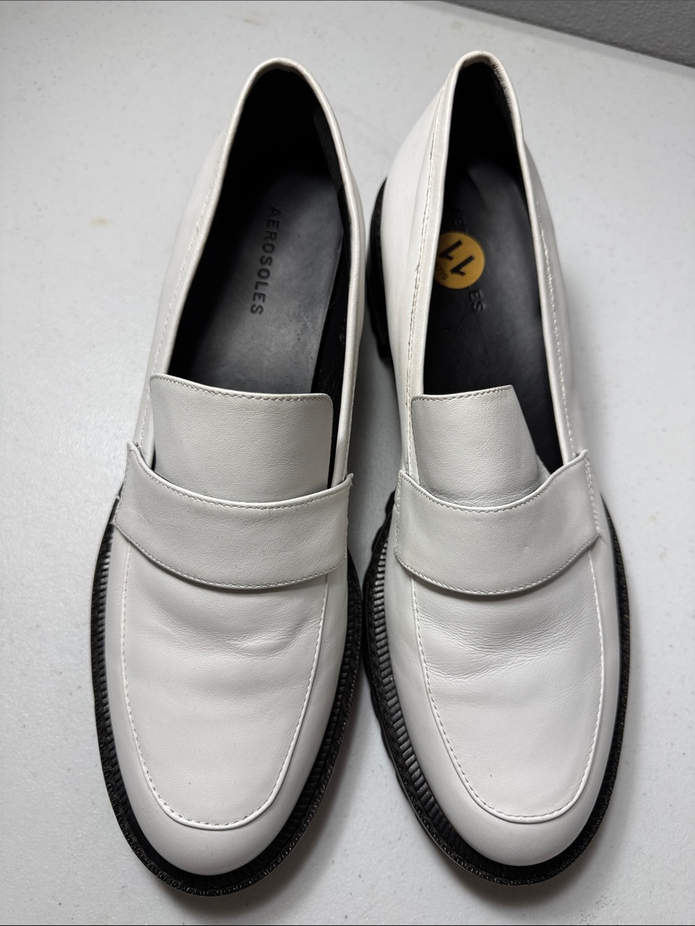 AEROSOLES White Leather Penny-Style Slip-On Loafers